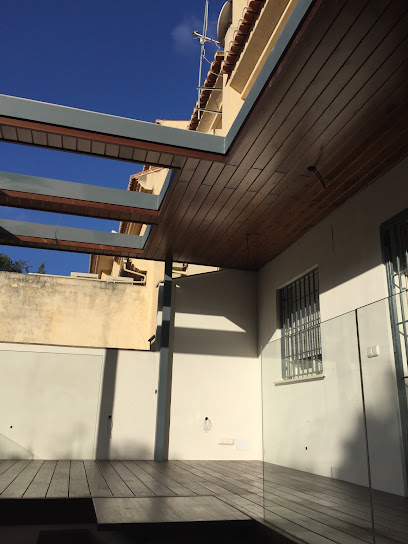 Dirección, horario, teléfono y opiniones de Bhita Interiores Granada en Granada