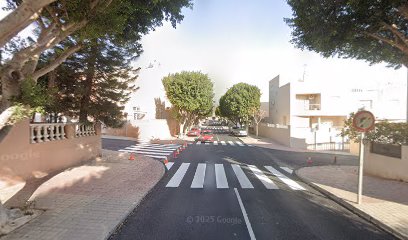 Dirección, horario, teléfono y opiniones de Comercial Maderas en Almería