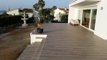 Dirección, horario, teléfono y opiniones de Complete Carpentry en Fuengirola