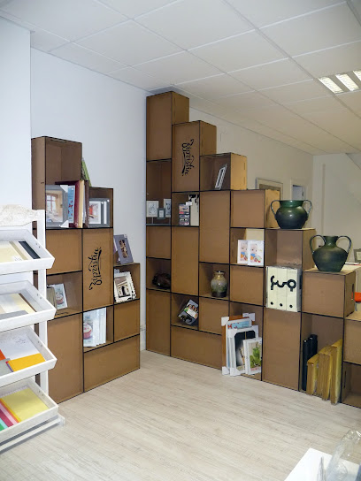 Dirección, horario, teléfono y opiniones de Fabrica-T en Donostia - San Sebastián