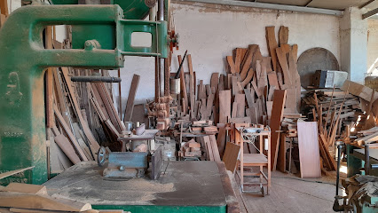 Dirección, horario, teléfono y opiniones de Hermanos Moreno Torres. Taller de Carpintería en Jaén