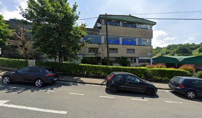 Dirección, horario, teléfono y opiniones de Inalpe - Carpintería Metálica y de PVC en Donostia - San Sebastián