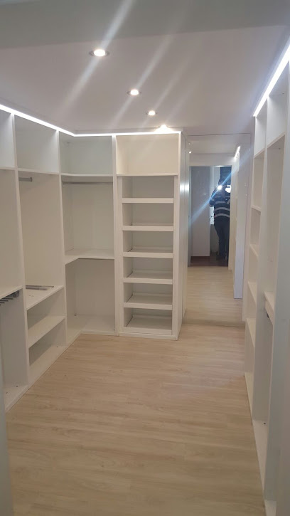 Dirección, horario, teléfono y opiniones de Muebles Villegas. Es Una Empresa Familiar Dedicada Al Diseño y Fabricación del Mueble A Medida. en Cornellà de Llobregat