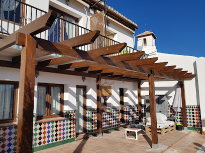 Dirección, horario, teléfono y opiniones de Pergolas de Madera Granada-Jaén, Porches y Cenadores en Granada