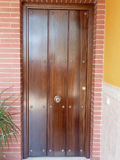 Dirección, horario, teléfono y opiniones de Taller Puertas Apolo en Huelva