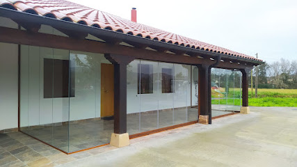 Dirección, horario, teléfono y opiniones de Ventanas Ingevel - Ventanas, Cortinas de Cristal, Vitoria Gasteiz en Vitoria - Gasteiz