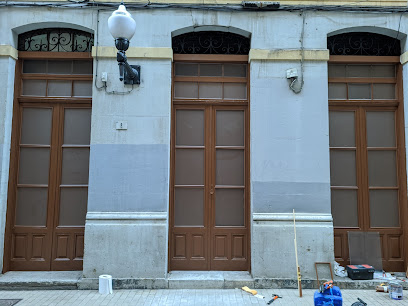 Dirección, horario, teléfono y opiniones de Carpintería Carolo en Gijón