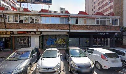 Dirección, horario, teléfono y opiniones de Decoración Cuadra & Cuadra en L'Hospitalet de Llobregat