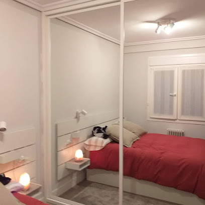 Dirección, horario, teléfono y opiniones de Puertas Amara en Donostia - San Sebastián