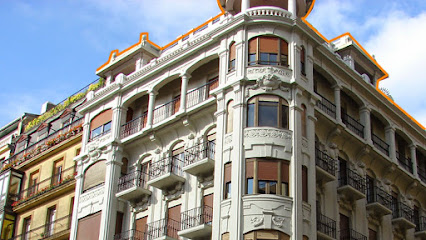 Dirección, horario, teléfono y opiniones de Renovaciones Tecnicas de Frias S.L. en Donostia - San Sebastián