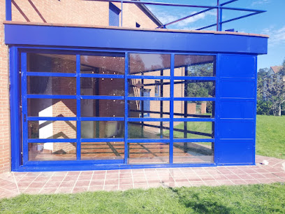 Dirección, horario, teléfono y opiniones de Ventanas Roces en Gijón