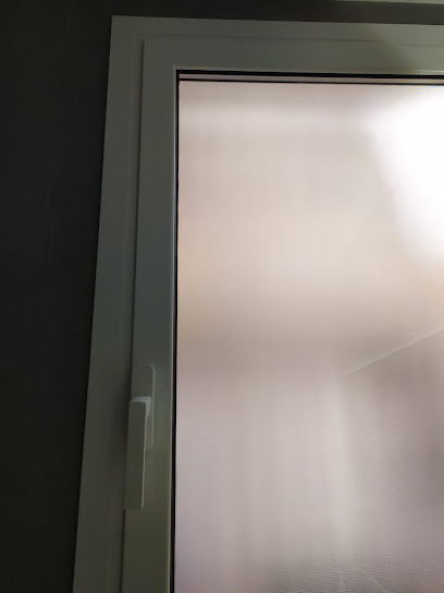 Dirección, horario, teléfono y opiniones de Vidrios y Aluminios Victor en Gavà
