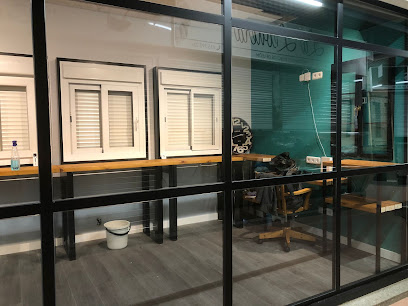 Dirección, horario, teléfono y opiniones de Ávila Carpintería Metálica S.L.U. - Fábrica en Leganés