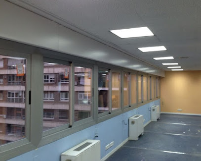 Dirección, horario, teléfono y opiniones de Carpintería de Aluminio San Nicasio. Cerramientos en Leganés