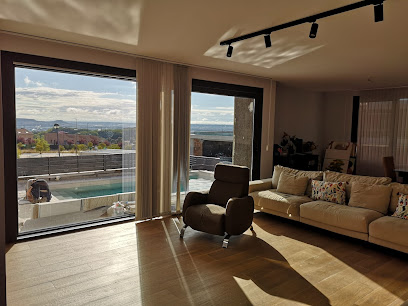Dirección, horario, teléfono y opiniones de Ventanas Ecoventana (Ventanas, Puertas y Carpintería de PVC) en Valladolid