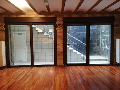 Dirección, horario, teléfono y opiniones de Ventanas y Persianas Castelló en Zaragoza
